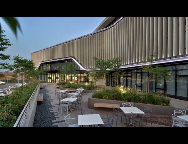 1,350M² OFFICE TO LET IN IRENE